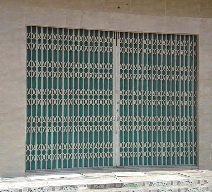 Cửa kéo Đài Loan tại TP.HCM